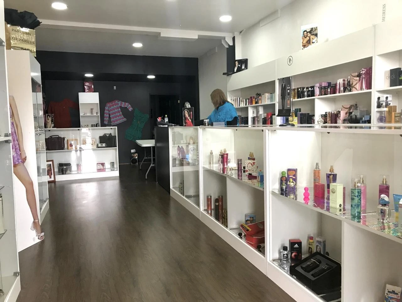 Perfumería – Arquitectura en Chile | Consultora RVL